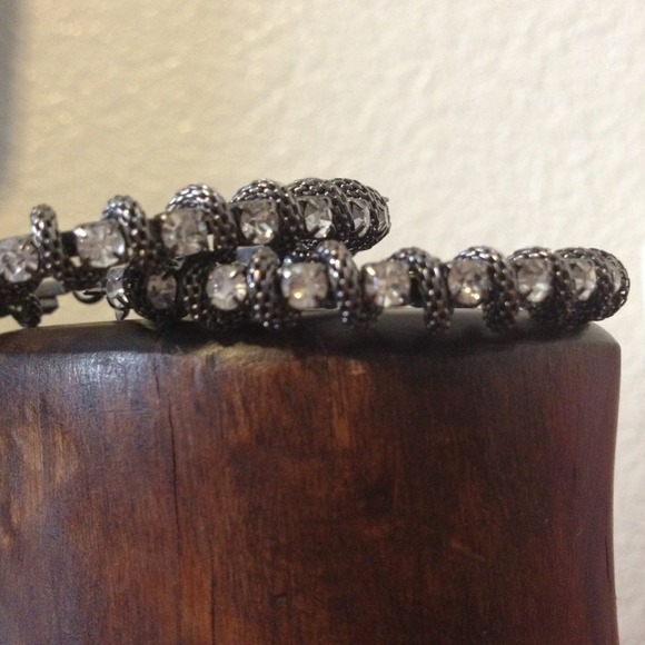 Night-Out Rhinestone Earings - Picture 4 of 4