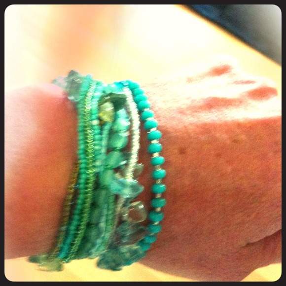 Traded😄😄😄Multi strand beaded bracelet