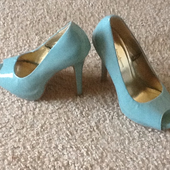 Baby bluiesh teal stilettos - Picture 3 of 4
