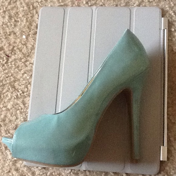 Baby bluiesh teal stilettos - Picture 4 of 4
