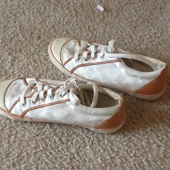 Coach shoes - Picture 2 of 3