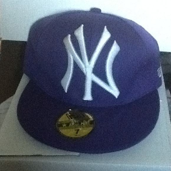 Fitted yankees cap - Picture 1 of 2