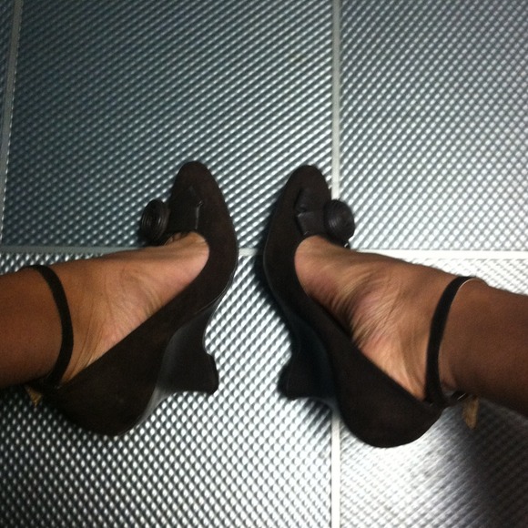 Brown Carlos Santana Heels ! - Picture 4 of 4