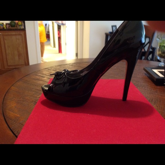 Paris Hilton peep toe platform shoes