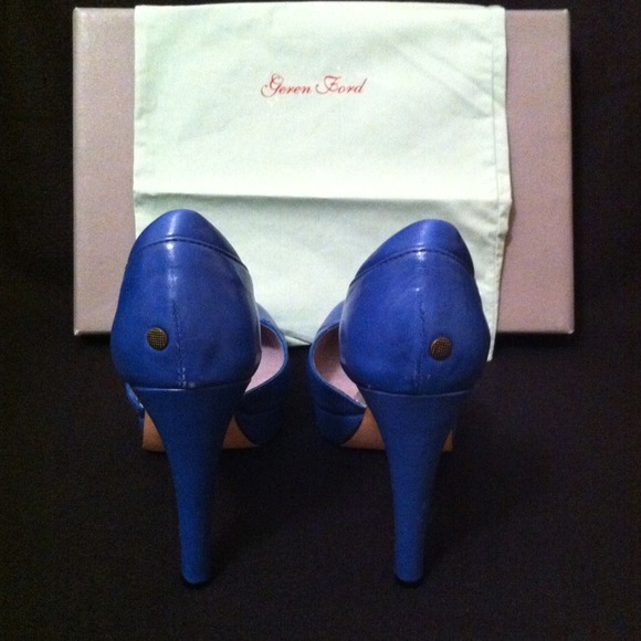 💢SOLD💢 NEW Geren Ford blue pumps - Picture 3 of 4