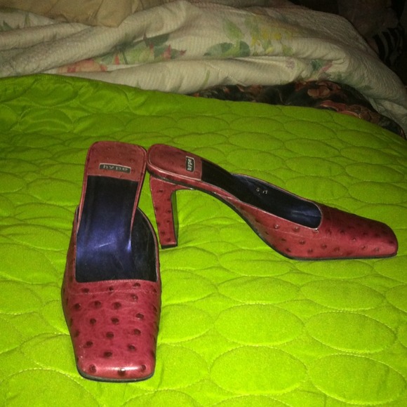 Faux alligator mules by hype - Picture 2 of 2