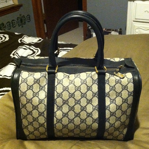 💯Authentic Vintage X-tra Large Gucci