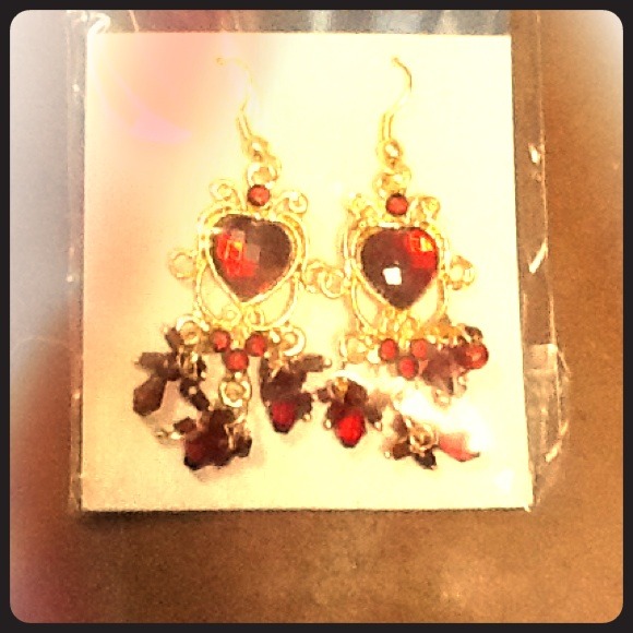 TRADED!! Red and Gold Heart Earrings <3