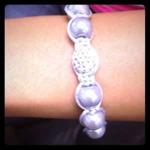 Pearl/Gold Bracelet