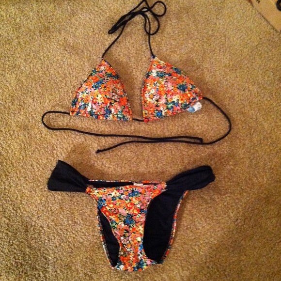 Victoria's Secret Other - **reserved for @elise Victoria secret PINK bathing