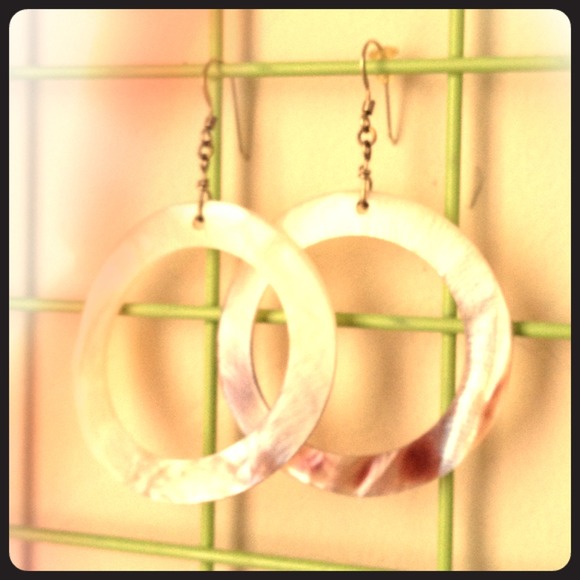 ❌Sold❌Faux mother of pearl hoop earrings