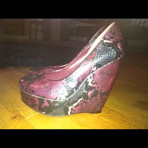 Aldo snakeskin wedges