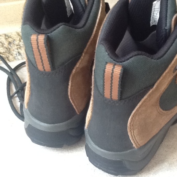 [ SOLD ]@sherenem NEW Hiking BOOTS - Picture 2 of 5