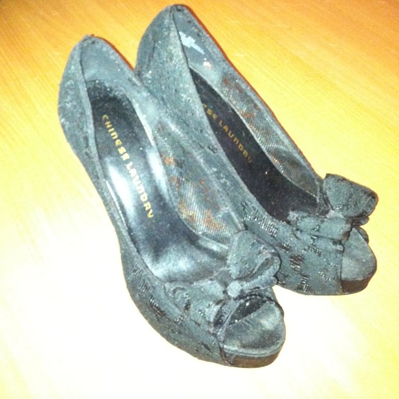 Chinese laundry lace heels