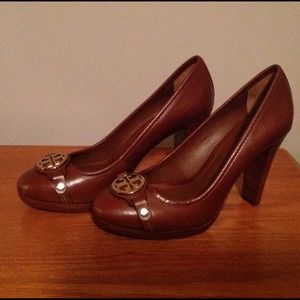 Brown leather Tory Burch Heels