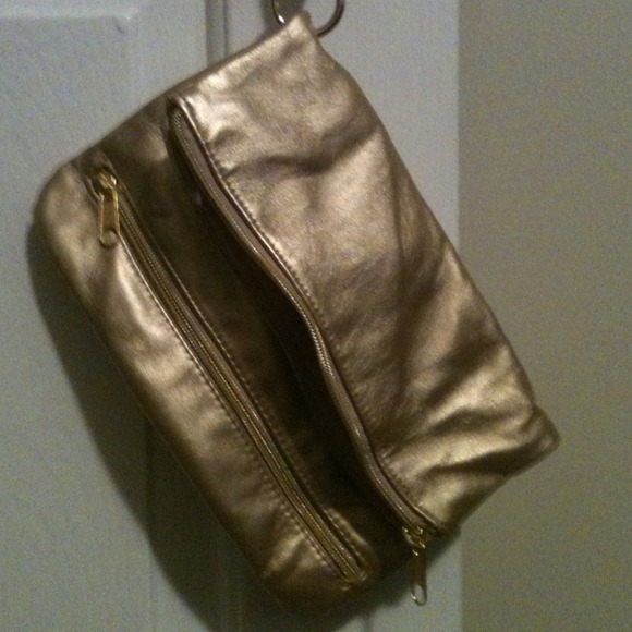 Gold Mary J Blige clutch