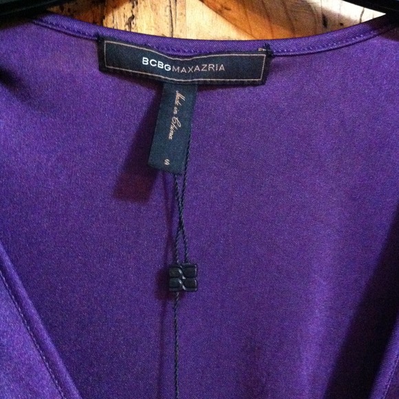 Beautiful purple top!! - Picture 2 of 4