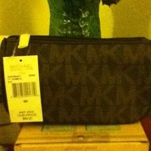 Brand New Michael Kros Cosmetic Bag