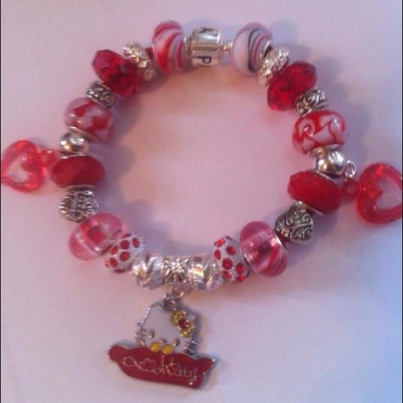 Yellow Bow Red Hello Kitty Hearts Charm Bracelet - Picture 1 of 1
