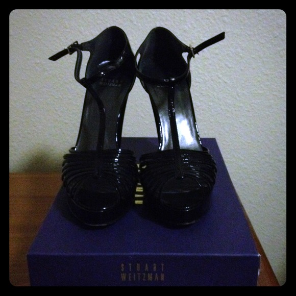 Black patent leather Stuart Weitzman heals