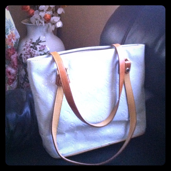 Louis v. Hand bag