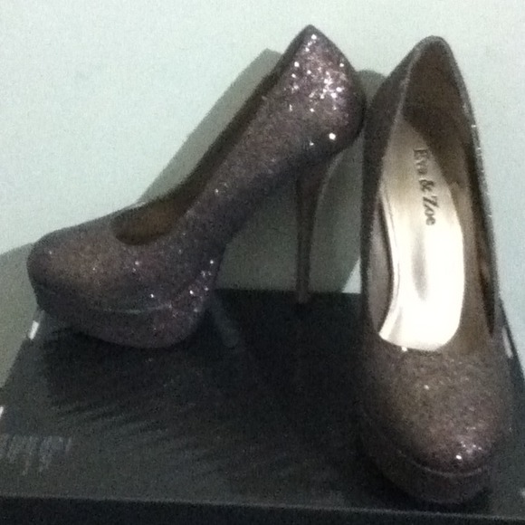 🔴TRADED🔴Cute Glittery Pumps