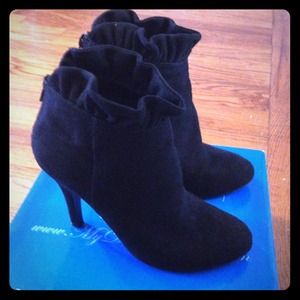 Used Black booties