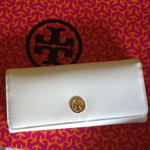 Authentic brand new white tory burch wallet