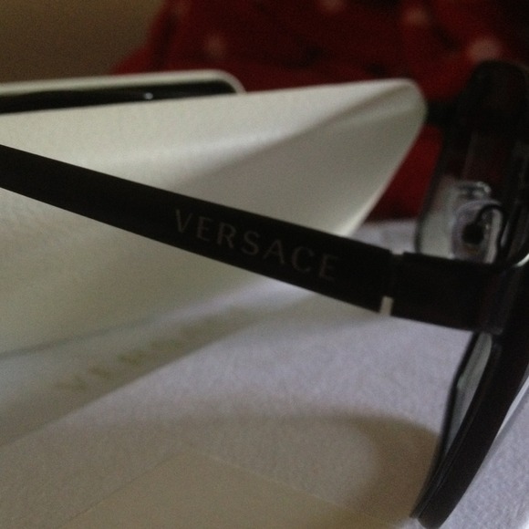 Brand new authentic Versace black sunglasses - Picture 2 of 2