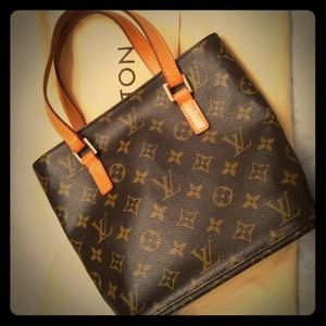 SOLD100% Authentic Louis Vuitton bucket bag