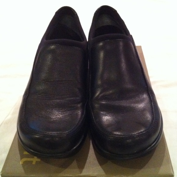 SOLD @mocha042003 👠New in box Easy Spirit Shoes👠