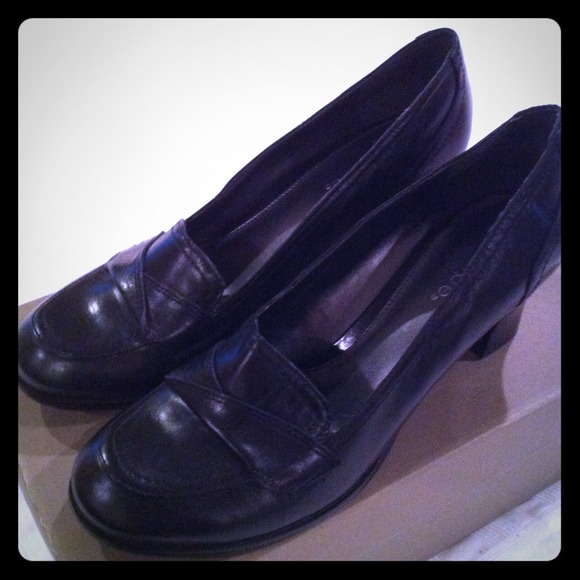 SALE!! 👠 New  2 in heel Black Dress shoes👠