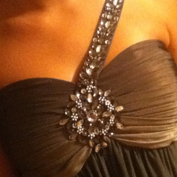 😀👏RESEVED!Beautiful embellished cocktail dress.