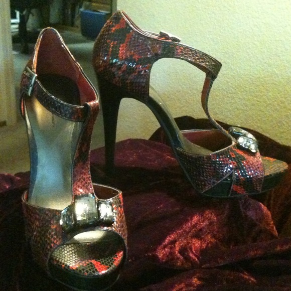 impulse buy, never been worn