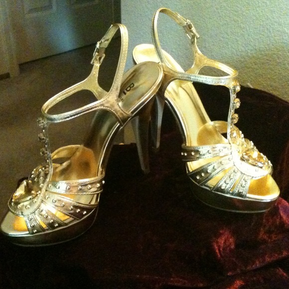 Returned dress I bought them to wear with