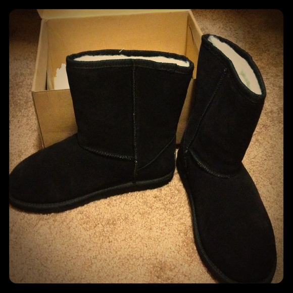 💢RESERVED💢Wool lined boots