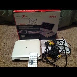 ⚡reduced⚡7in portable DVD player