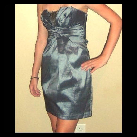 Gorgeous super cute dress! It has pockets! - Picture 1 of 2
