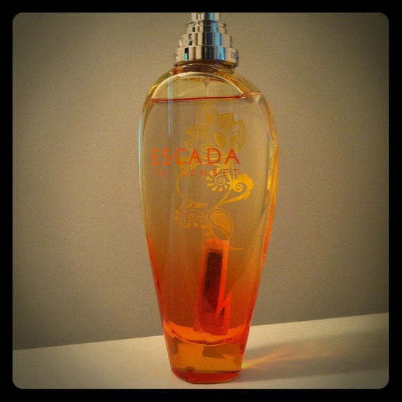 **RESERVE FOR @jen_elkhatib** Taj Sunset by ESCADA