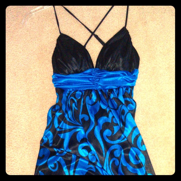 Cute! Cute! Cute!  Great dress! - Picture 1 of 3