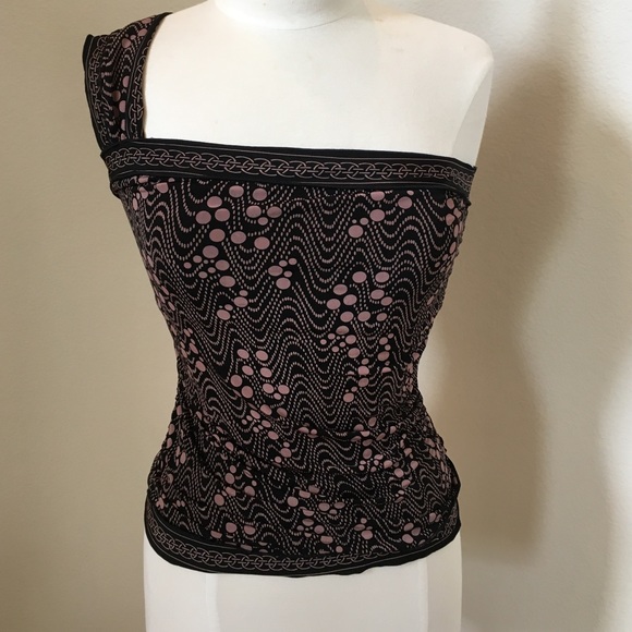 One strap Max Studio top