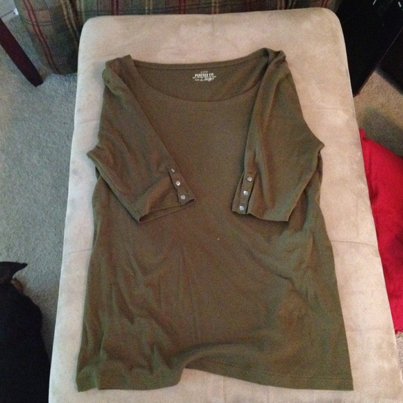 Sold!!!!!NWOT army green "perfect tee" J. Crew