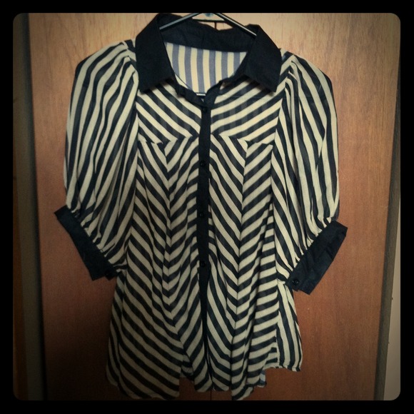 ::trade::Striped Chiffon top size small and medium
