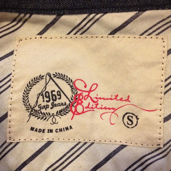 NWOT Gap1969 Lmtd. Edition Chambray Cropped Jacket - Picture 3 of 3