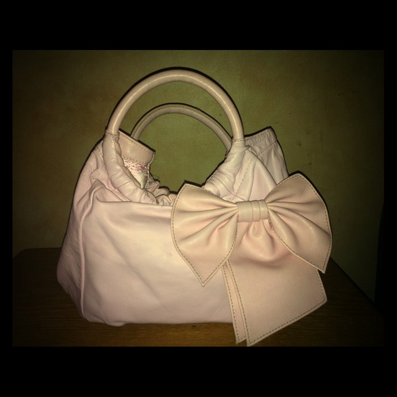 Pink basket purse with ribbon