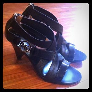 RESERVED -MICHAEL KORS Black Strappy Heel!