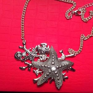 📢Just reduced, Under the sea necklace