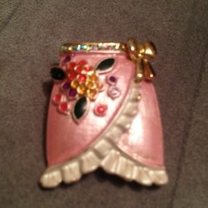 🅾reduced🅾Pink skirt pin