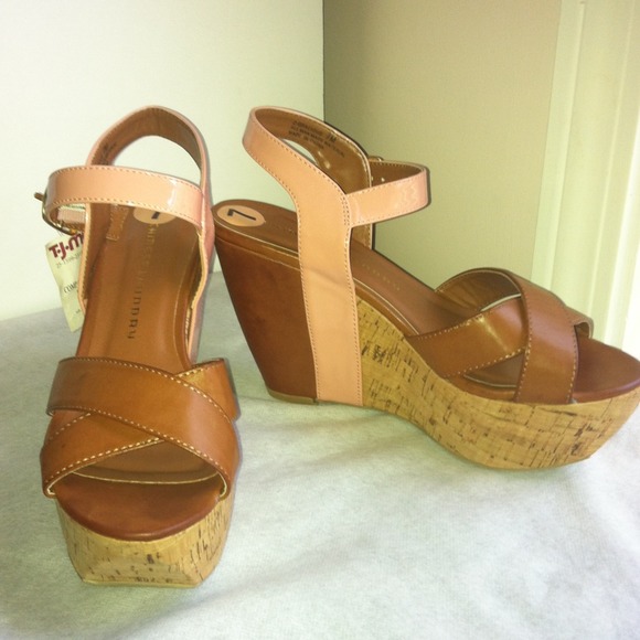 Chinese Laundry wedge sandals