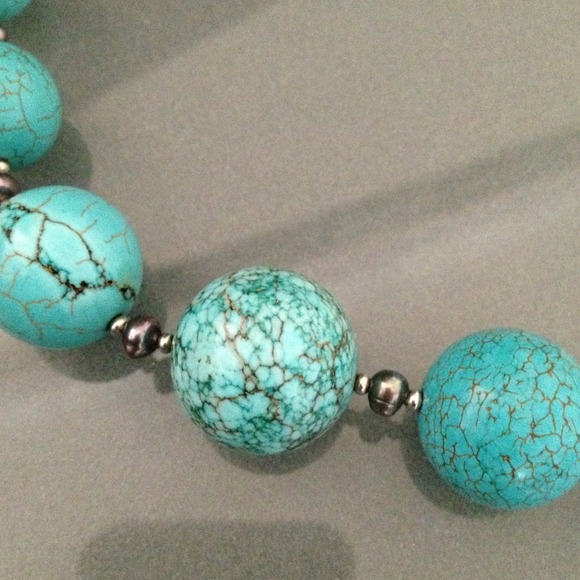 SOLD in bundle-Stone necklace - Picture 2 of 4